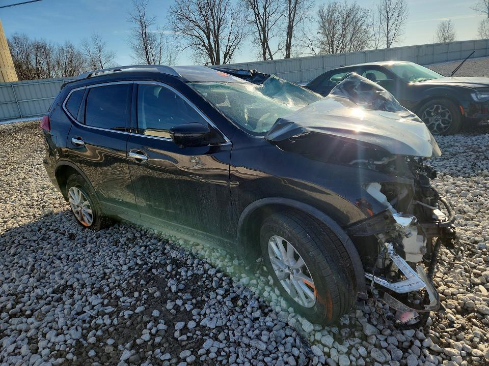 2018 Nissan Rogue sv