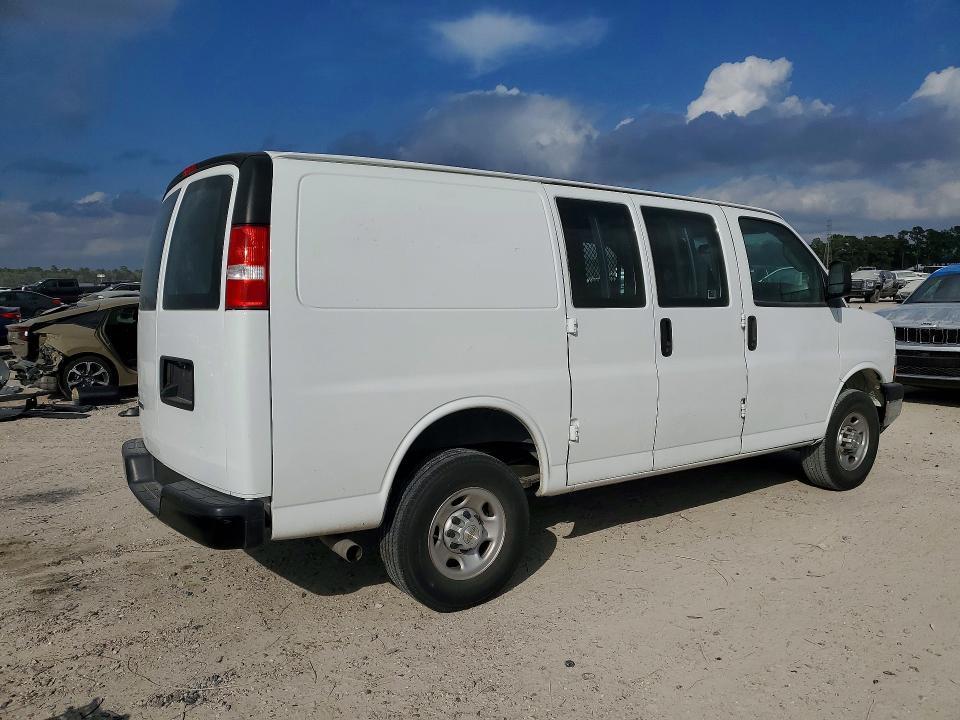 2023 Chevrolet Express G2500
