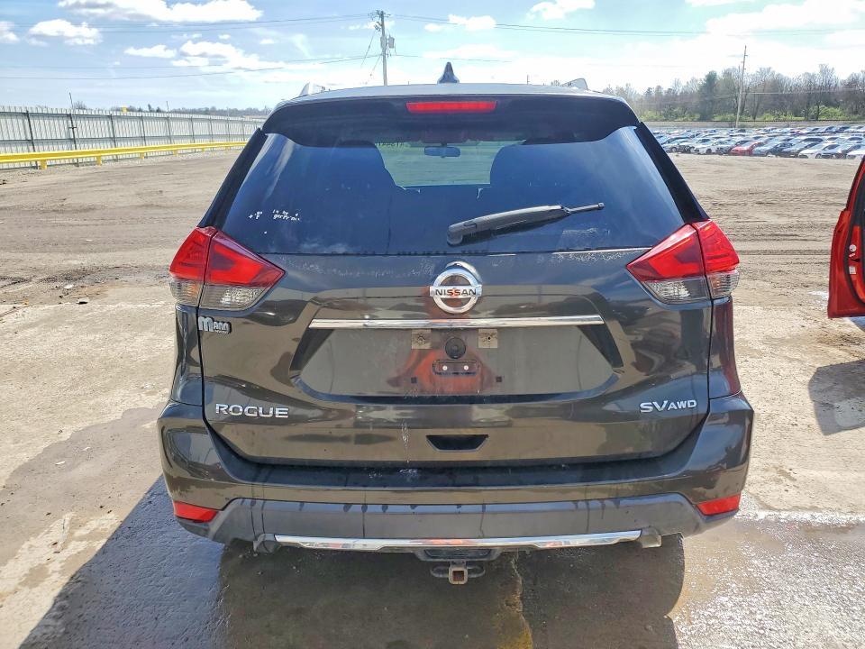 2017 Nissan Rogue sv