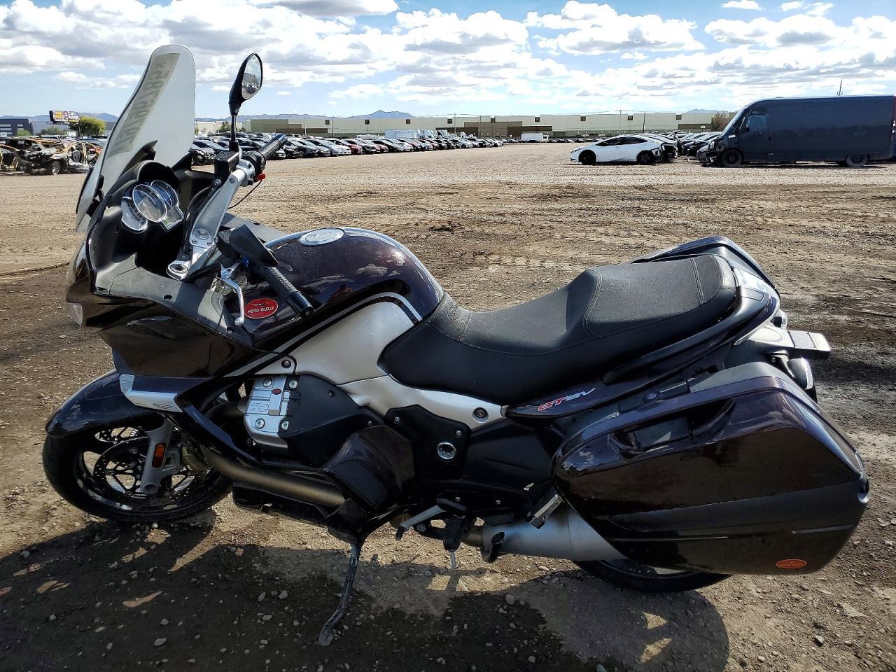 2014 Moto Guzzi Norge GT