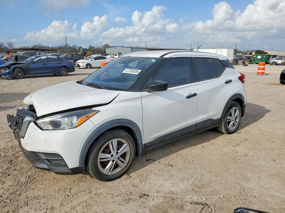2020 Nissan Kicks s