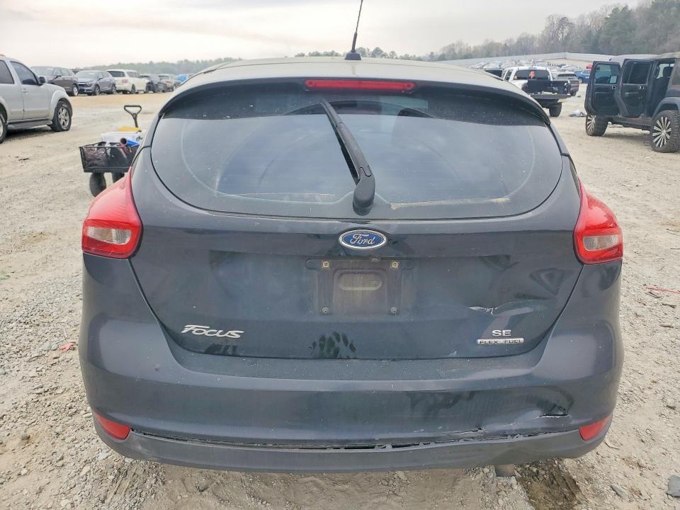 2016 Ford Focus se