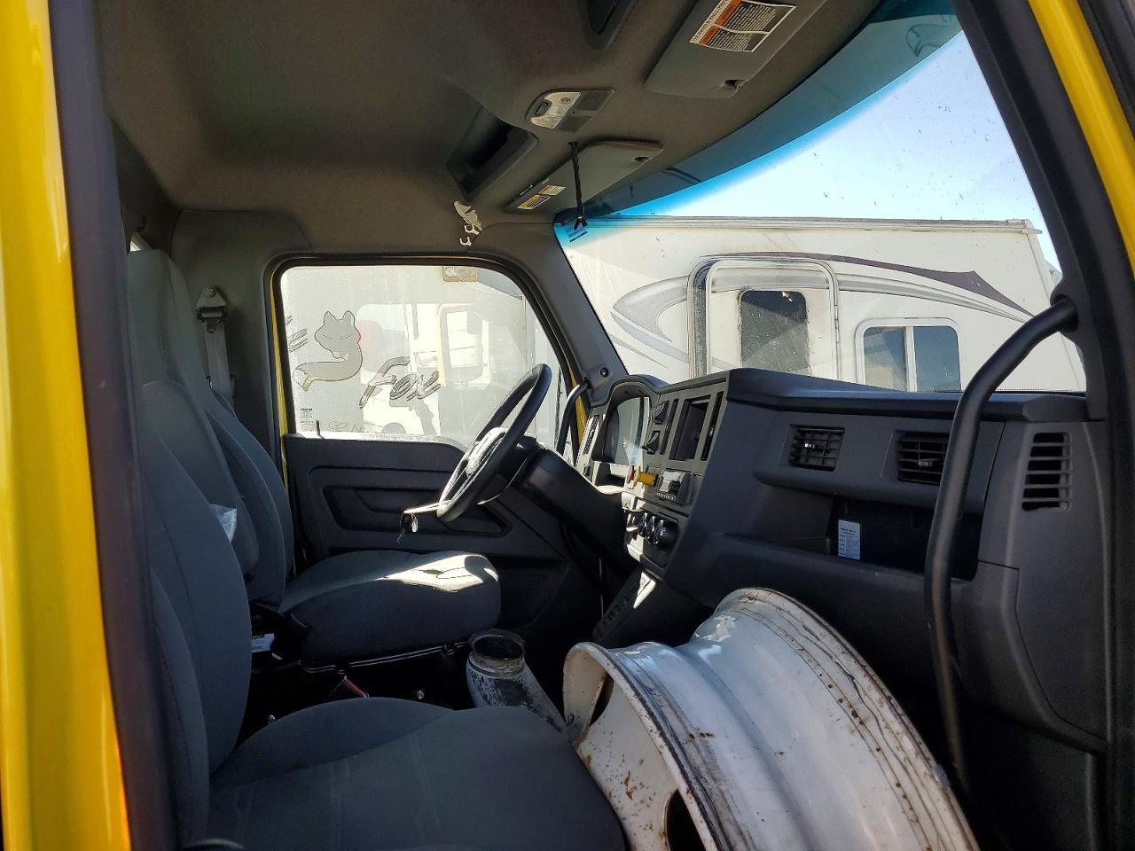 2024 Kenworth T380 Semi Truck