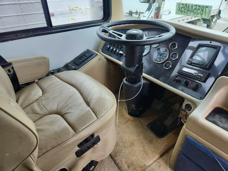2002 Monaco Diplomat RV
