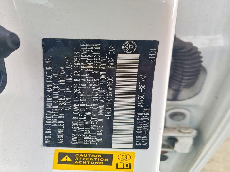 2016 Toyota Camry le