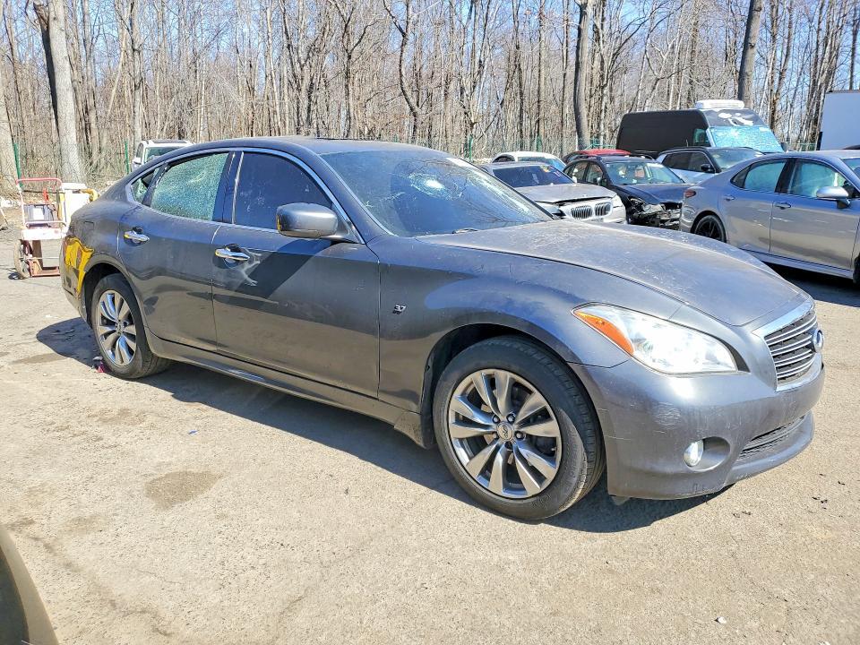 2014 Infiniti Q70 3.7