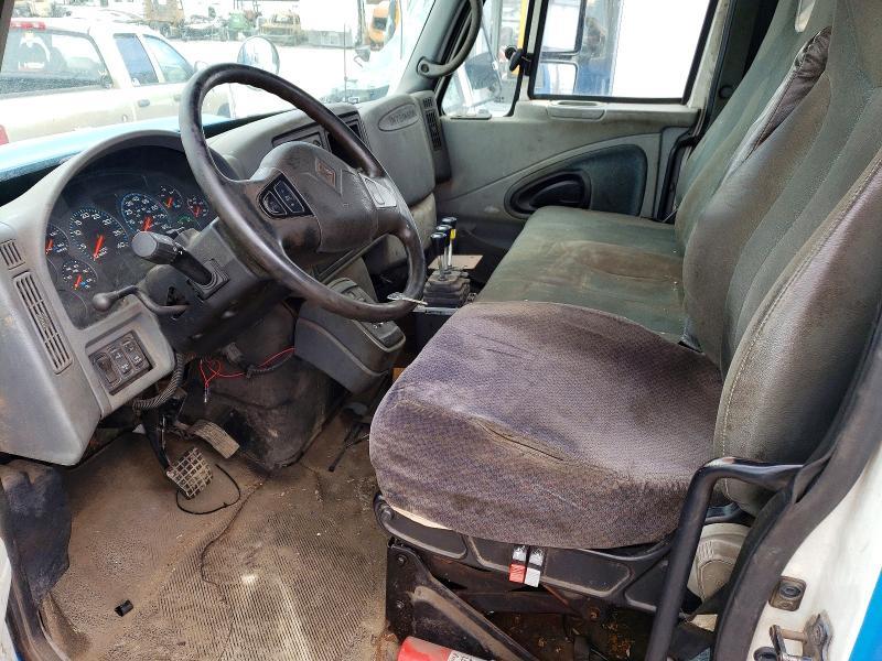 2004 International 4400 Roll-off Container Truck