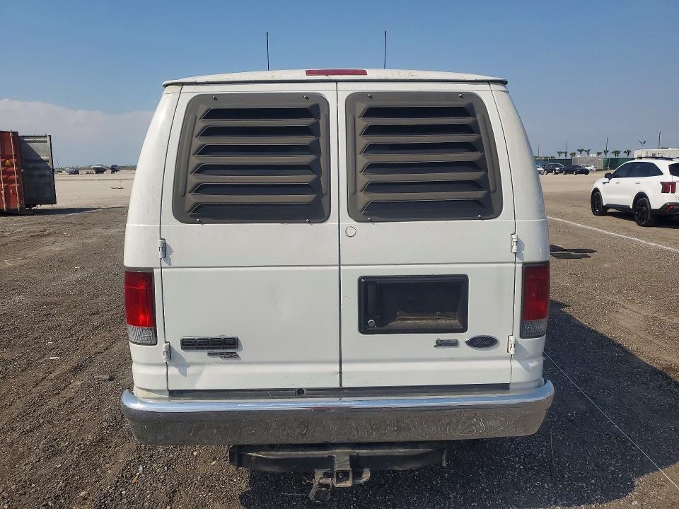 2012 Ford Econoline E350 Super Duty Wagon