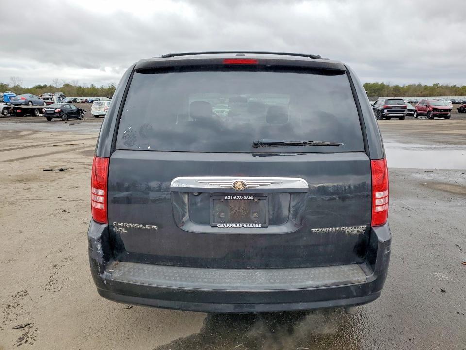 2010 Chrysler 2010 Chry Town & cou