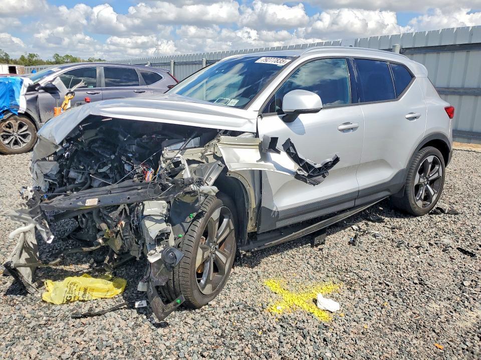 2019 Volvo Xc40 T5 Momentum