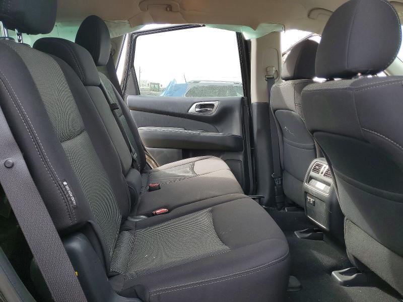 2020 Nissan Pathfinder s