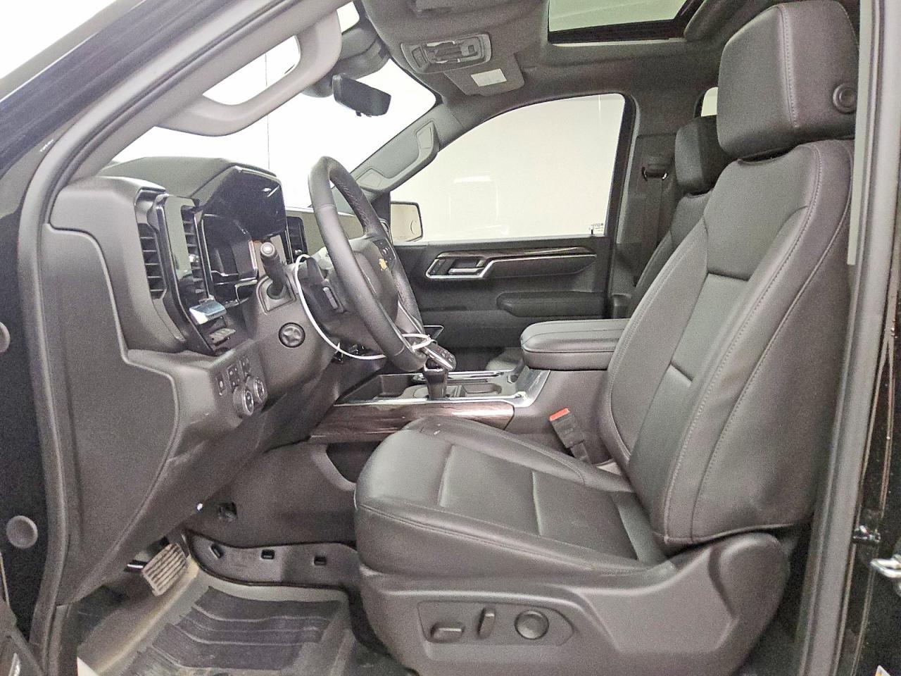 2025 Chevrolet Silverado K1500 LTZ