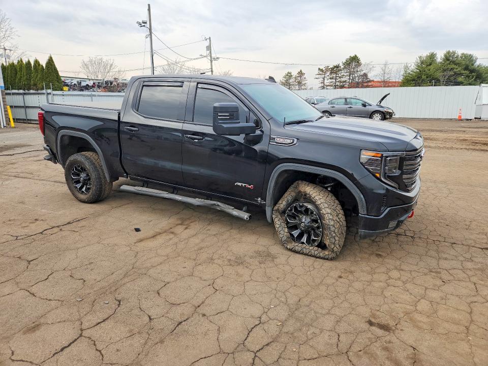 2024 GMC Sierra K1500 AT4