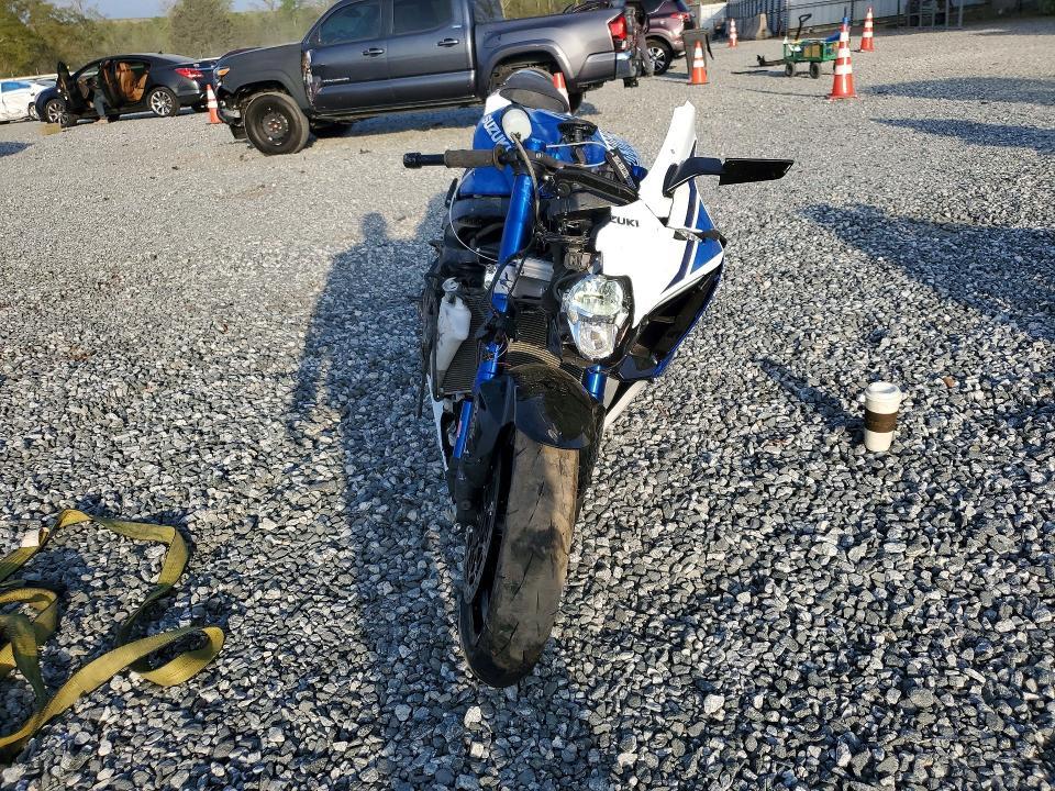 2025 Suzuki GSX-R1000 R