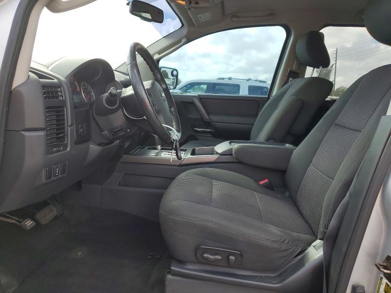 2010 Nissan Titan SE