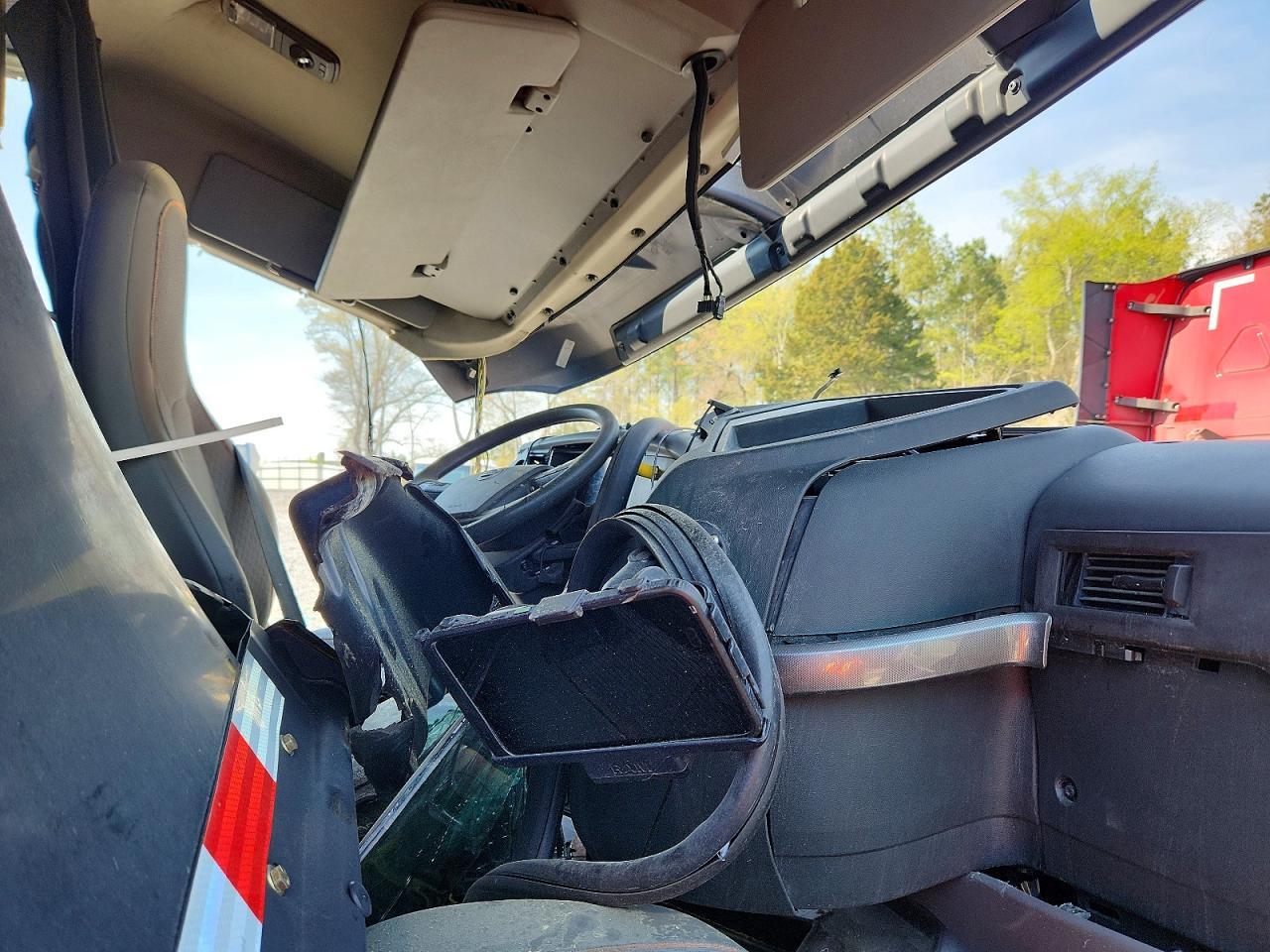 2022 Volvo VNL Semi Truck