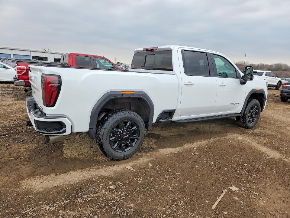 2025 GMC Sierra K2500 AT4