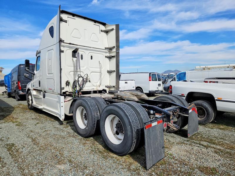 2020 Freigliner 2020 Freightliner Cascadia 126 Semi Truck