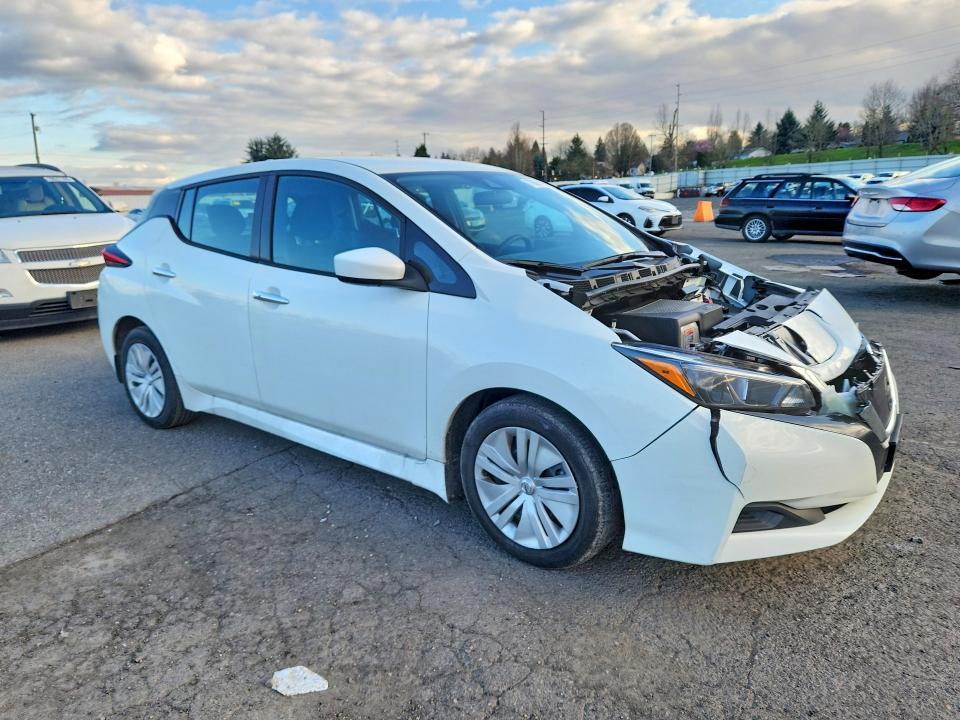2022 Nissan Leaf s