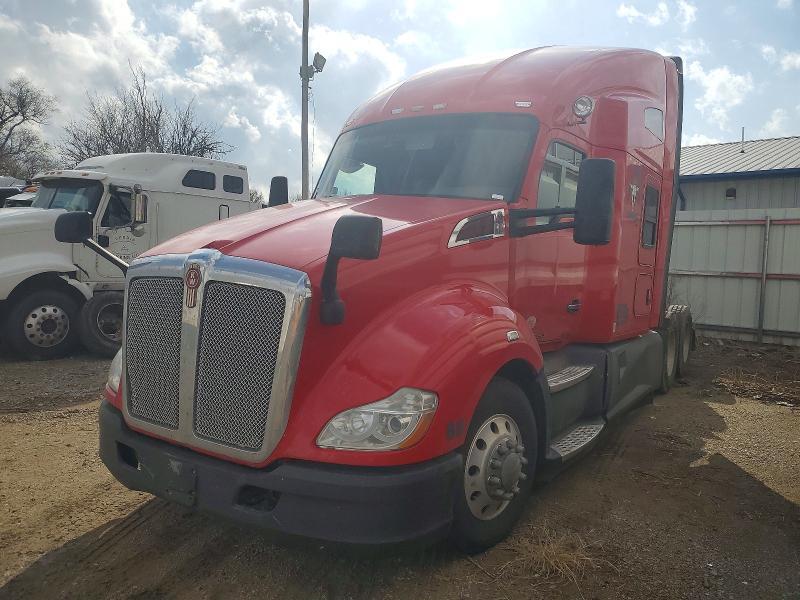 2019 Kenworth T680 Semi Truck
