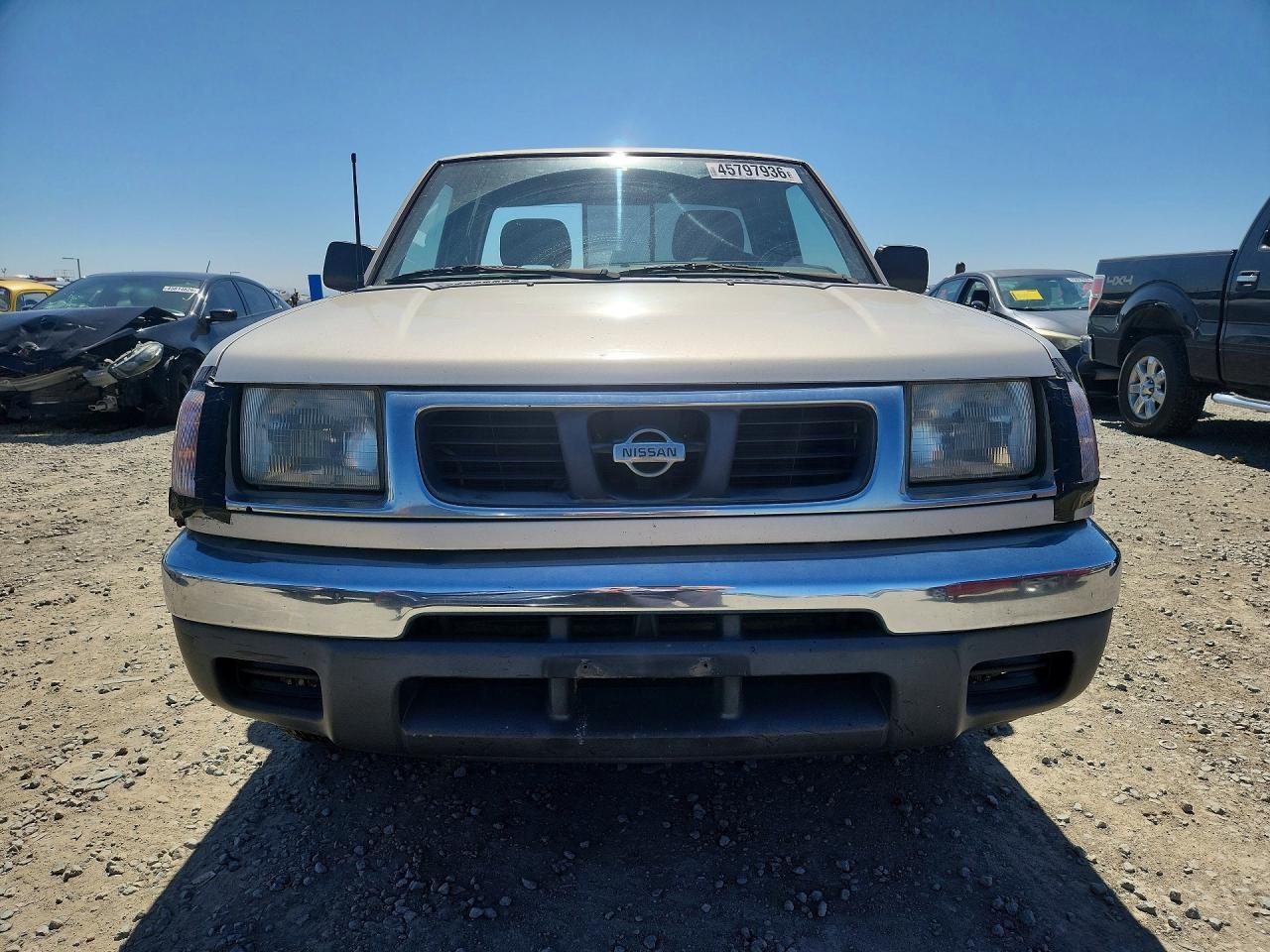 1999 Nissan Frontier XE