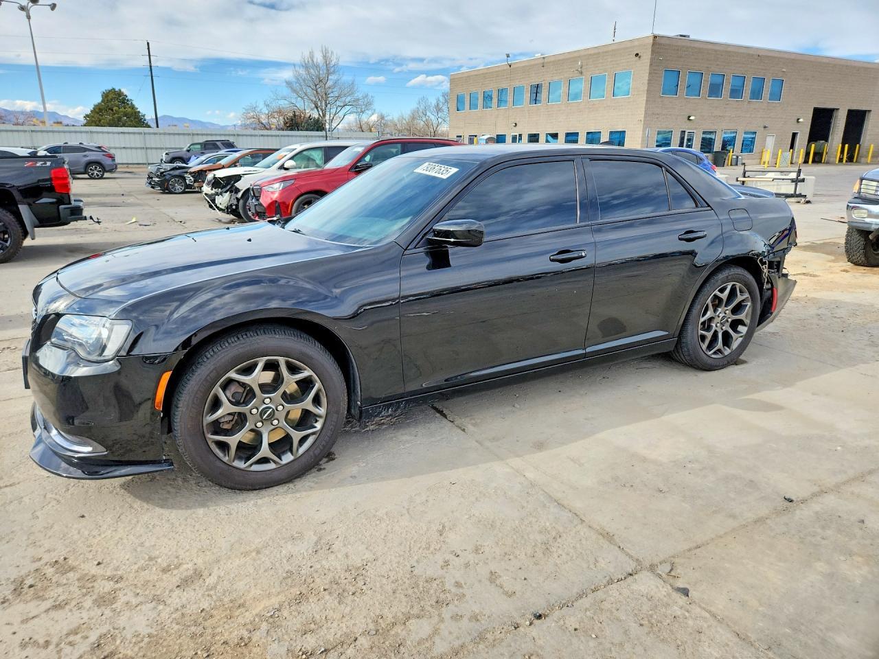 2016 Chrysler 300 s