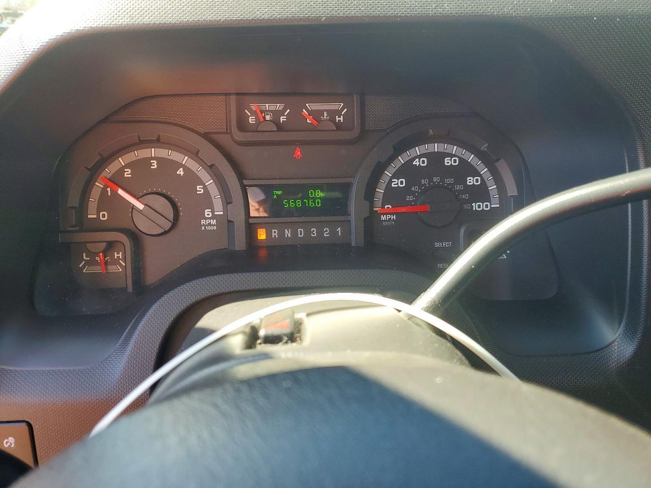 2013 Ford Econoline E350 Super Duty Cutaway Van