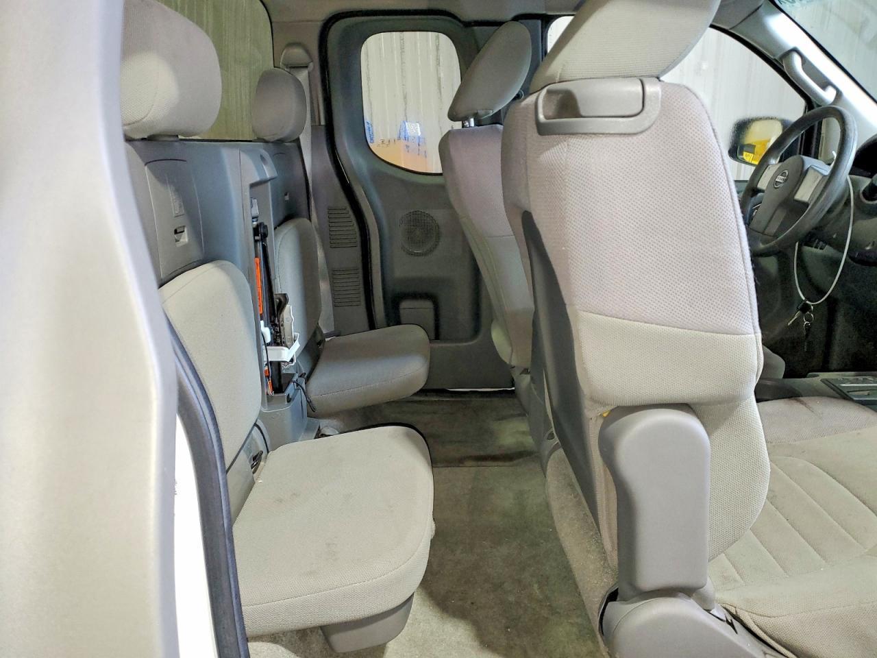 2013 Nissan Frontier S