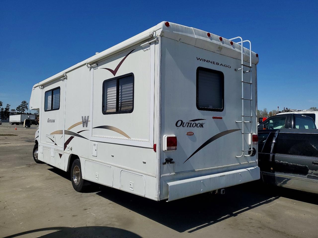 2005 Ford Econoline E450 Super Duty Cutaway Van