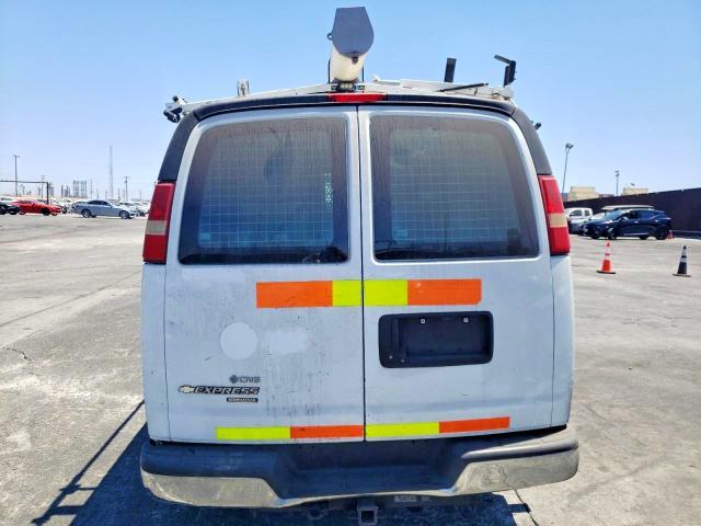 2014 Chev Express G2500 4LT