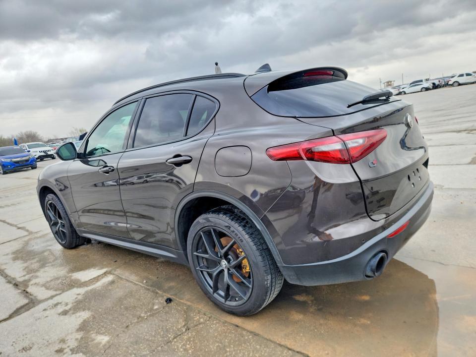 2019 Alfa Romeo Stelvio ti