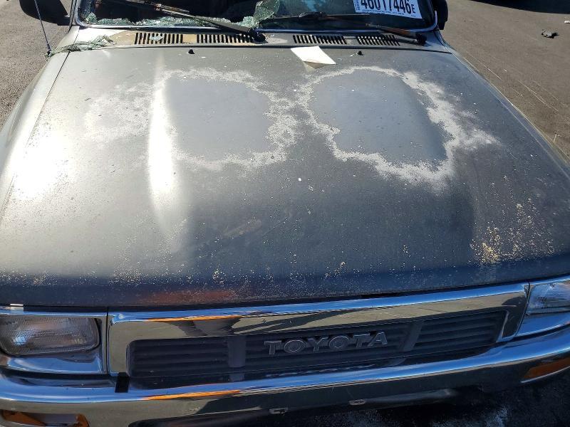 1990 Toyota Pickup Deluxe