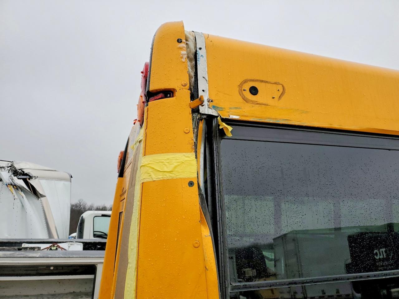 2016 Ford Econoline E450 Super Duty Cutaway Van