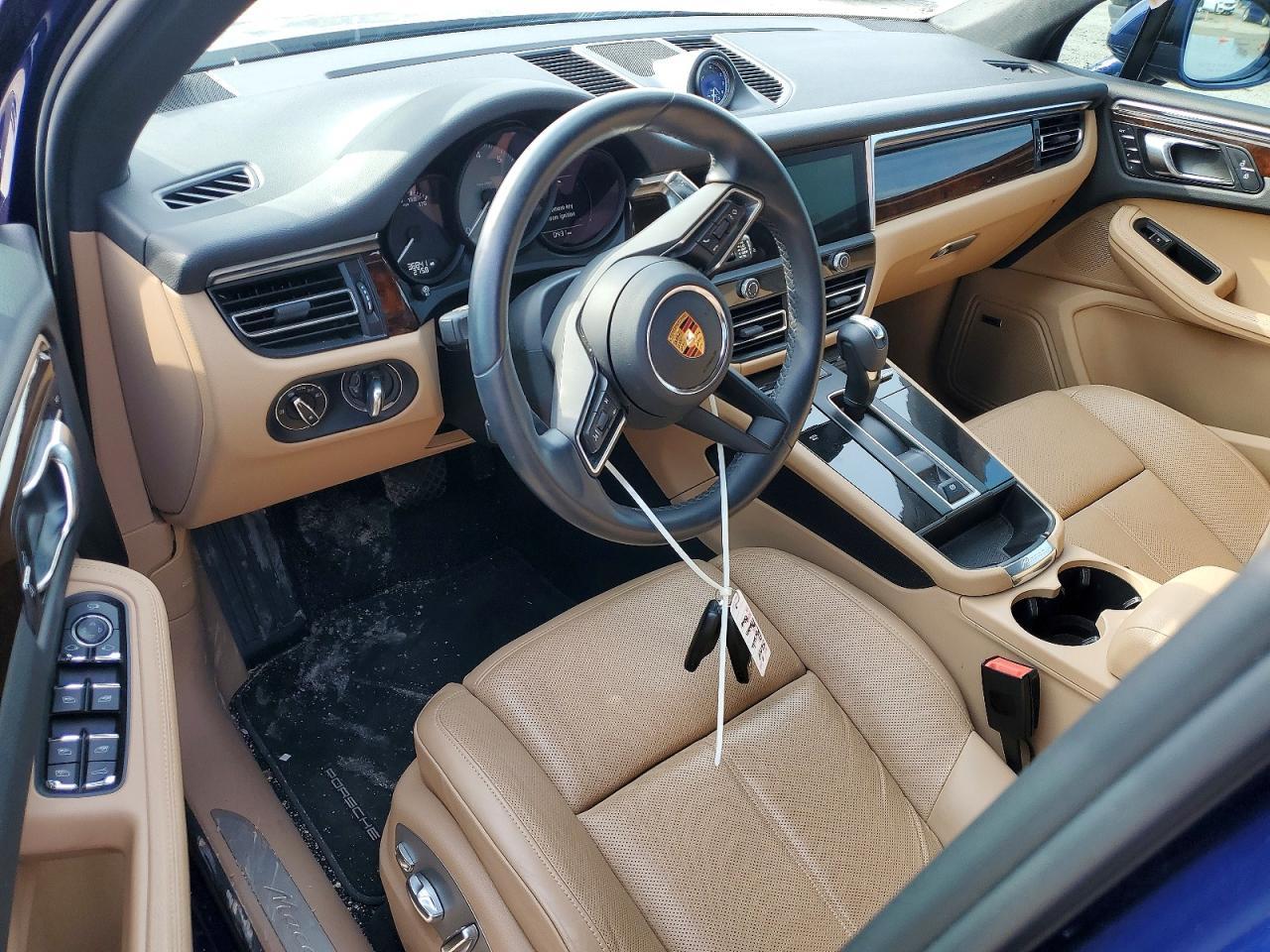 2022 Porsche Macan s