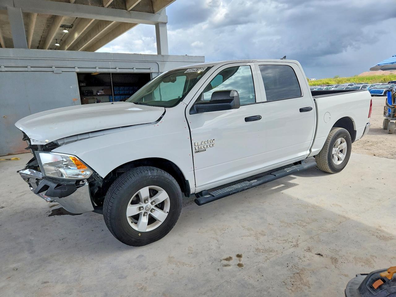 2022 Dodge RAM 1500 Classic SLT