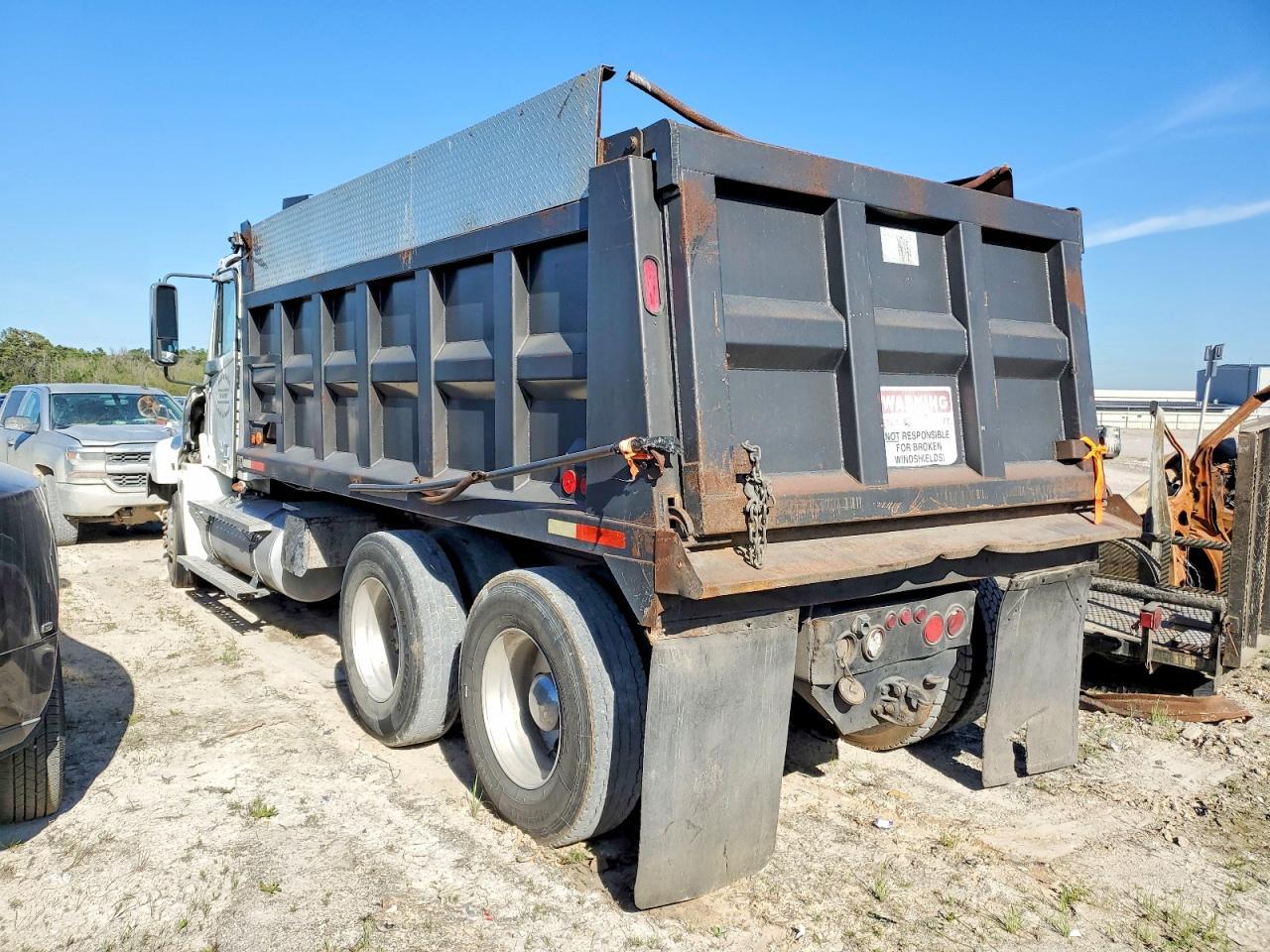 2007 Freigliner 2007 Freightliner Columbia 120 Dump Truck