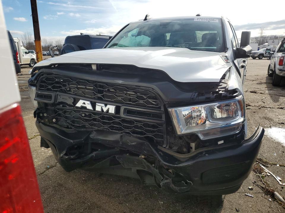 2020 Dodge RAM 2500 Tradesman 4WD Crew CAN 6.4L V8