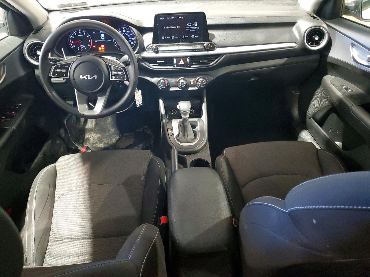 2023 KIA Forte lxs