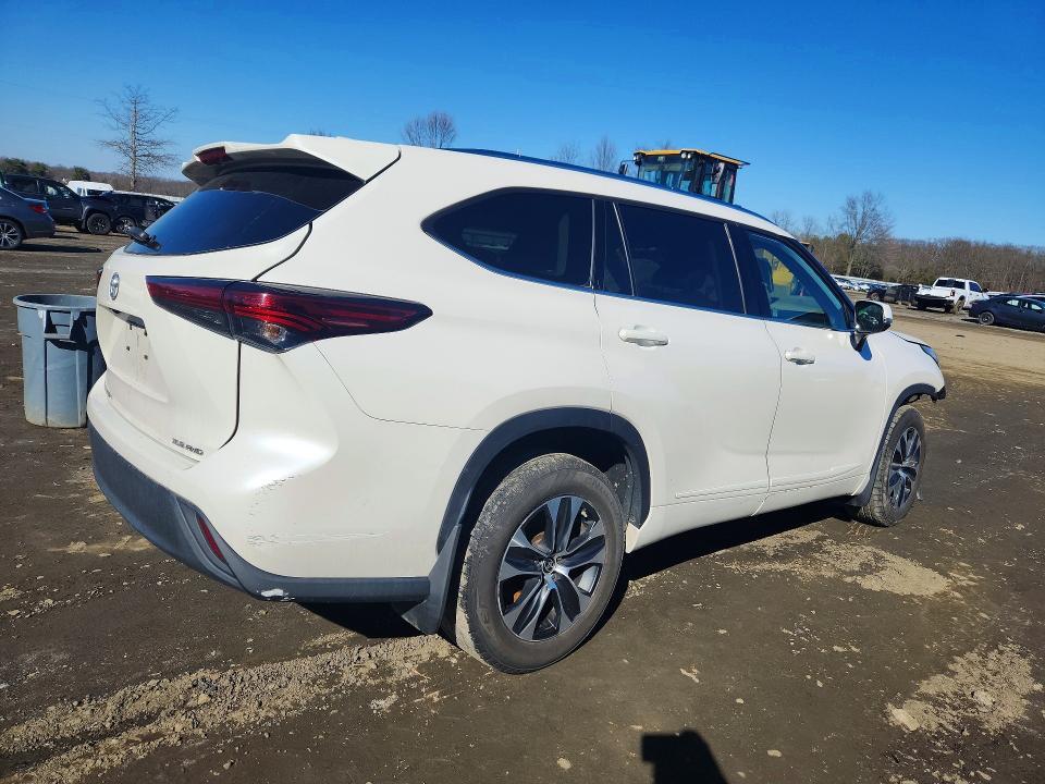 2021 Toyota Highlander xle