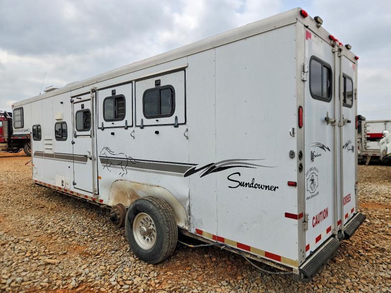 2000 Sundowner Livestock Trailer