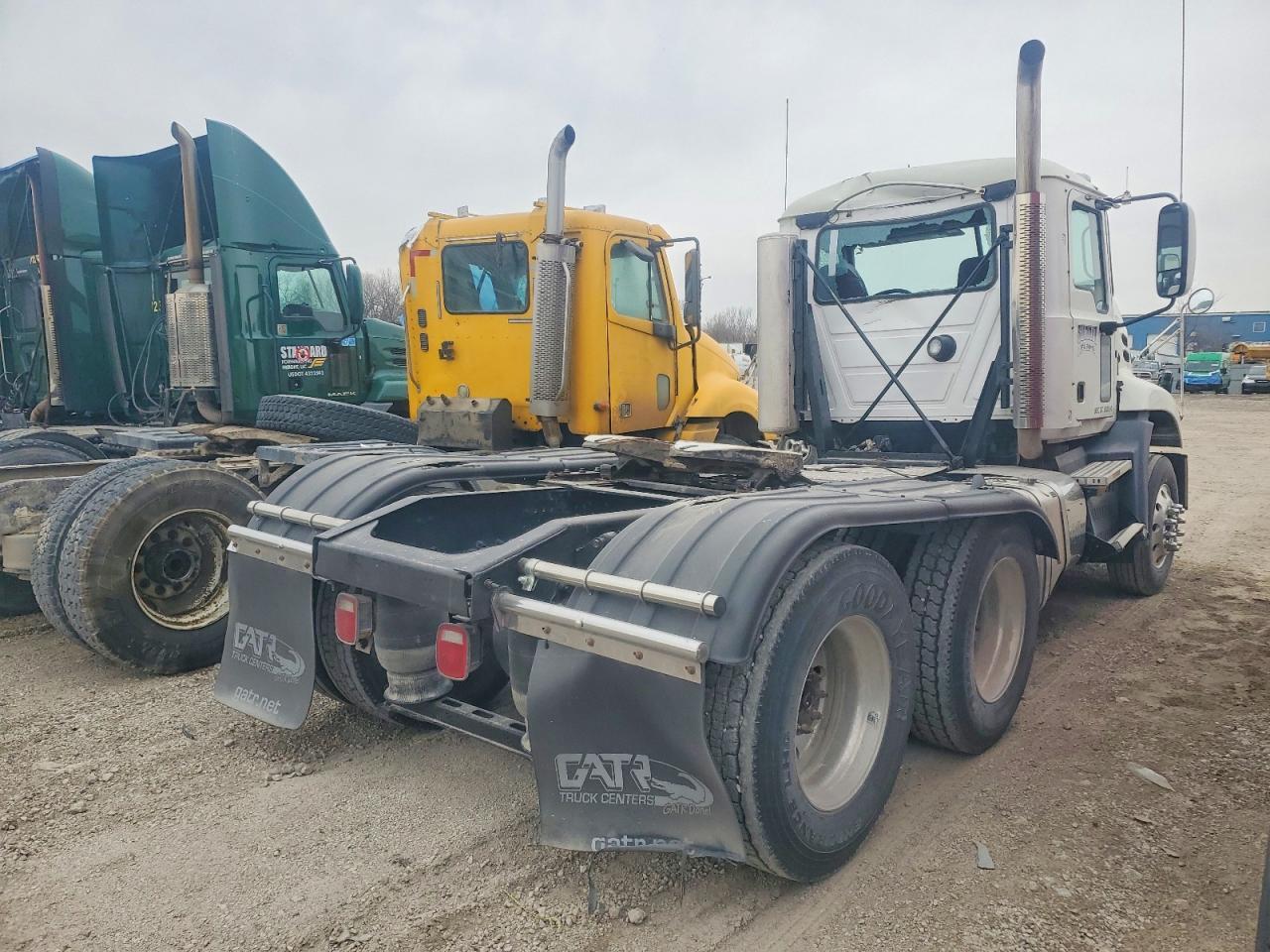 2015 Mack CXU613 Semi Truck