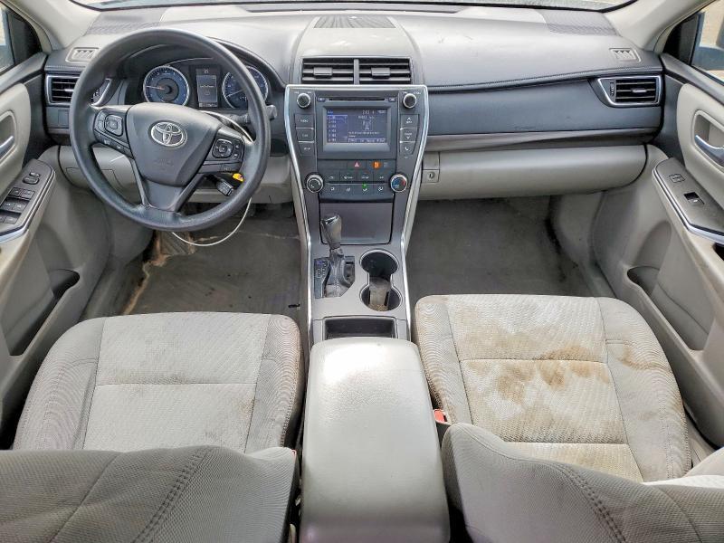 2016 Toyota Camry le