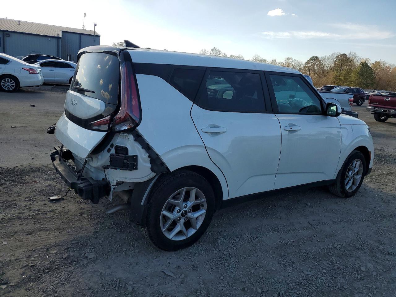 2023 KIA Soul s