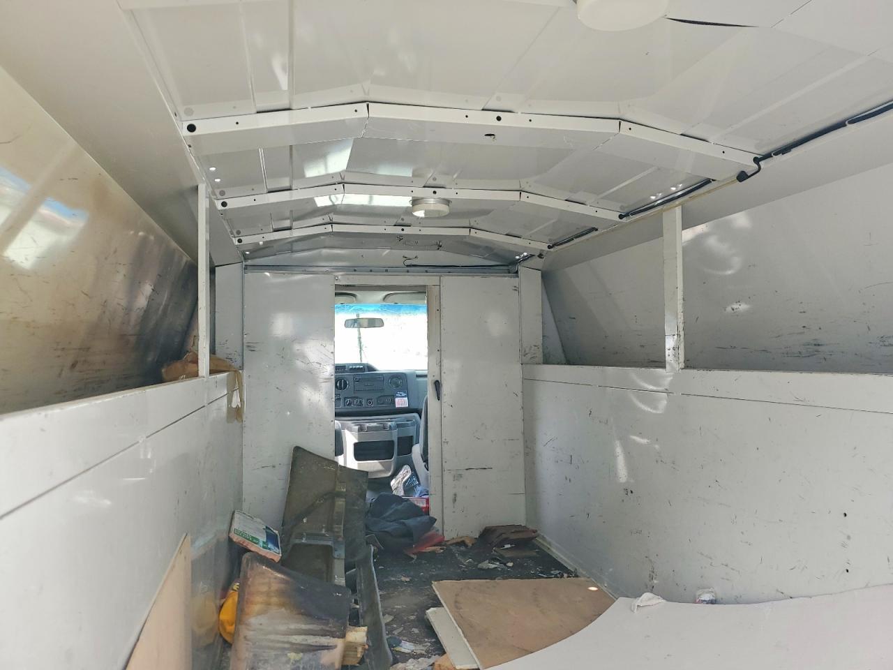 2016 Ford E350 Utility / Service Truck