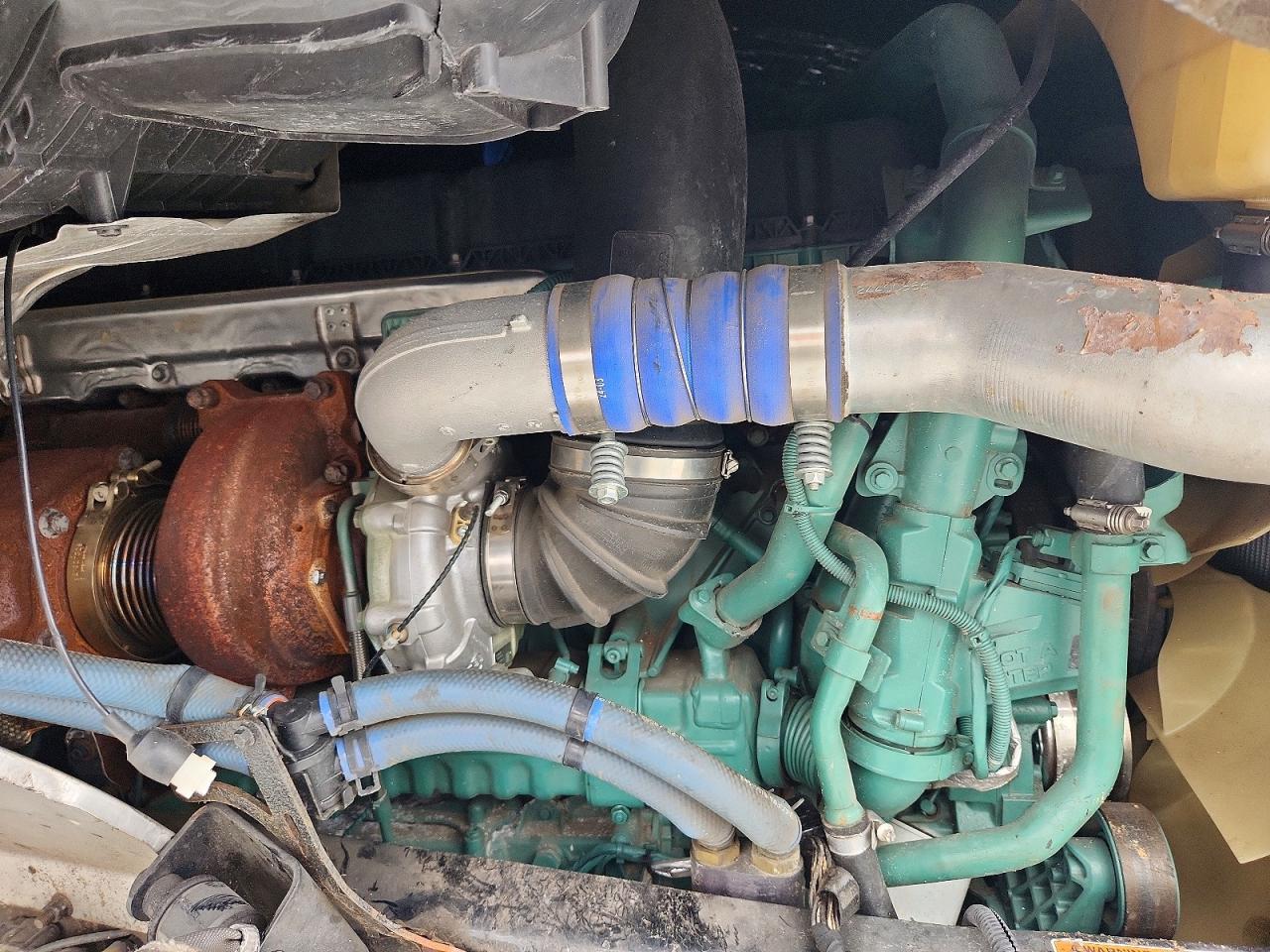 2023 Volvo VNL Semi Truck