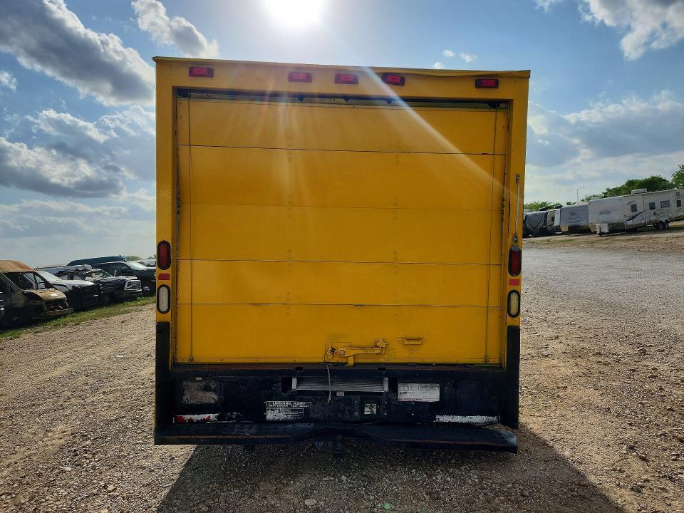 2008 GMC Savana Cutaway G3500