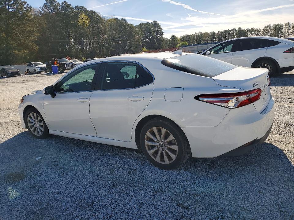 2020 Toyota Camry le