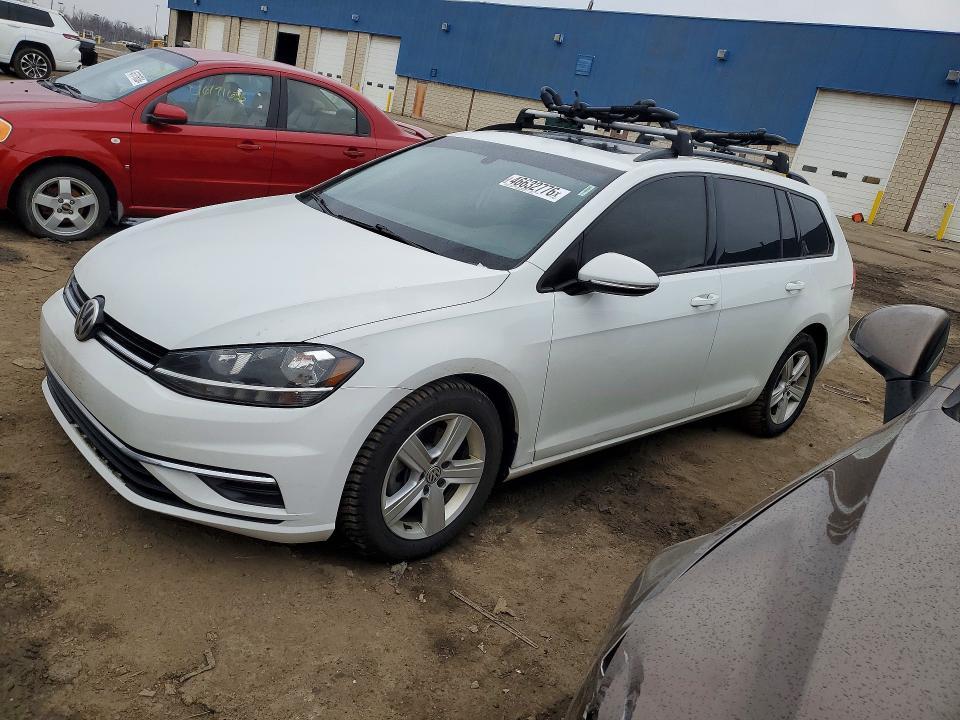 2018 Volkswagen Golf Sportwagen s