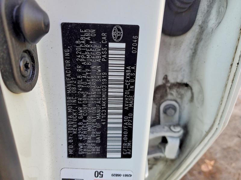2021 Toyota Camry Hybrid le