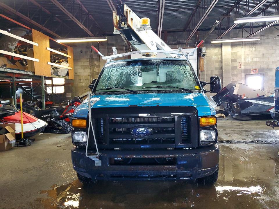 2010 Ford Econoline E350 Super Duty van